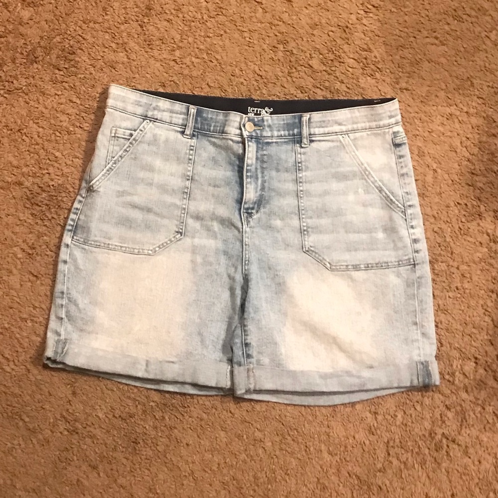 Women’s Jean shorts size 18W